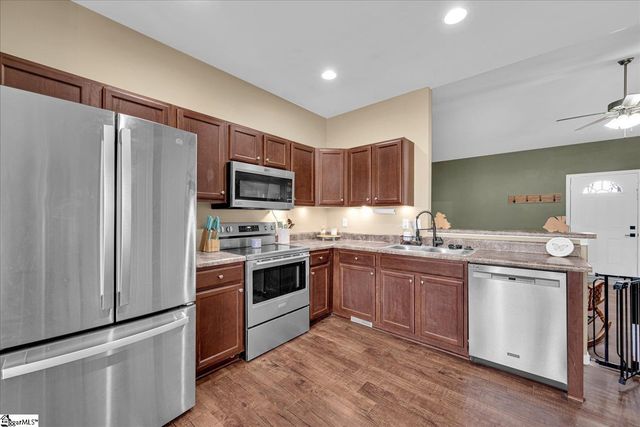 112 W 3rd Avenue, Easley, SC 29640