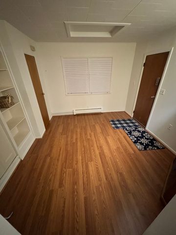 303 N Elmwood Avenue, Wood Dale, IL 60191