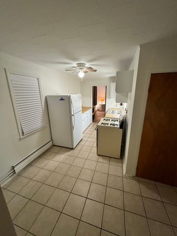 303 N Elmwood Avenue, Wood Dale, IL 60191