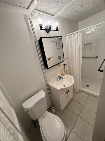 303 N Elmwood Avenue, Wood Dale, IL 60191