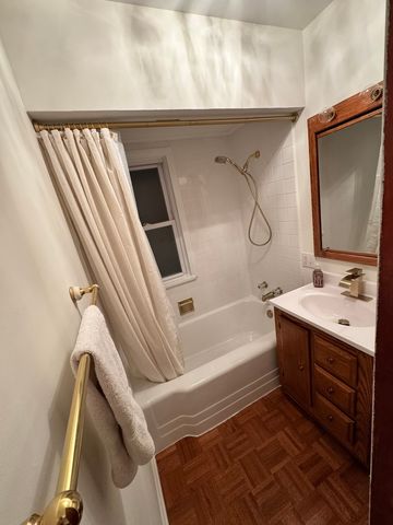 303 N Elmwood Avenue, Wood Dale, IL 60191