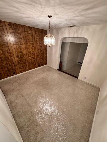 303 N Elmwood Avenue, Wood Dale, IL 60191