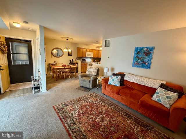 17 WINDSOR CT, Sewell, NJ 08080