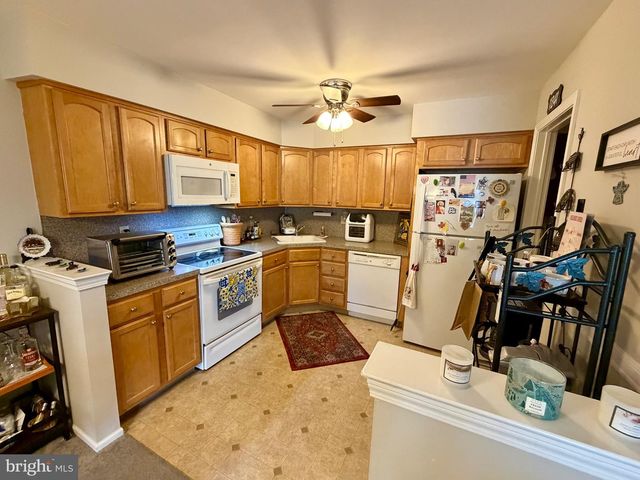 17 WINDSOR CT, Sewell, NJ 08080