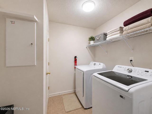 3918 CEDAR BLUFF Lane, Jacksonville, FL 32226