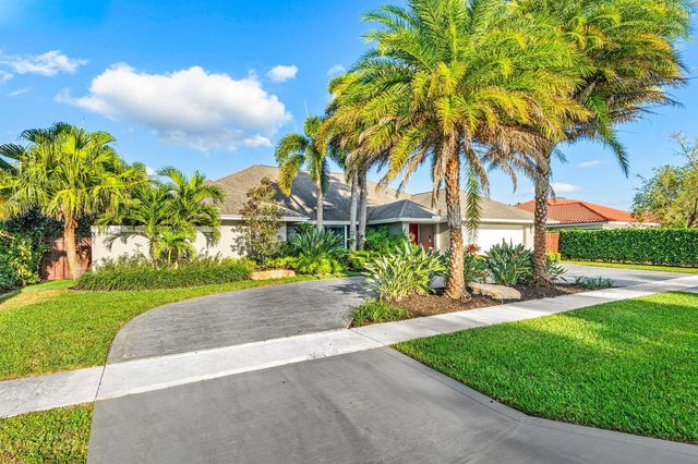 2063 Amesbury Circle, Wellington, FL 33414