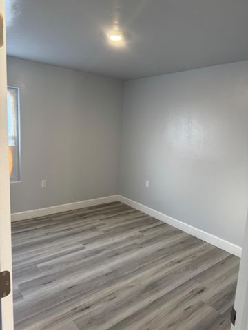 3020 E Hedges Avenue, Fresno, CA 93703