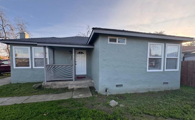 3020 E Hedges Avenue, Fresno, CA 93703