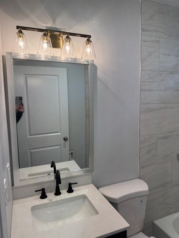 3020 E Hedges Avenue, Fresno, CA 93703