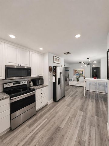3873 NW 2nd Court, Deerfield Beach, FL 33442