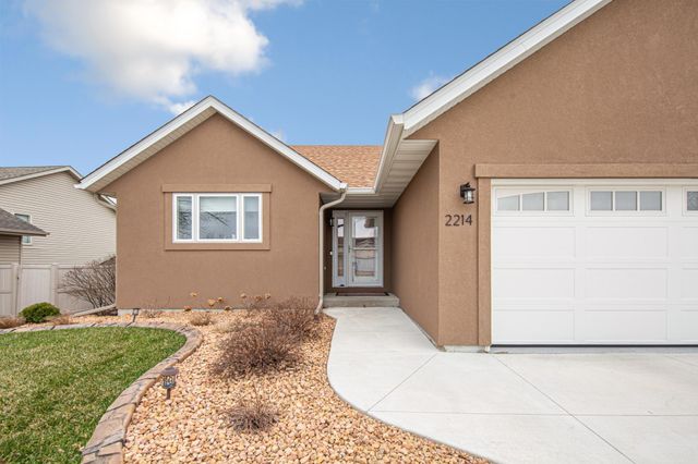 2214 Hulett Avenue, Faribault, MN 55021