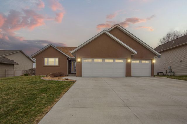 2214 Hulett Avenue, Faribault, MN 55021