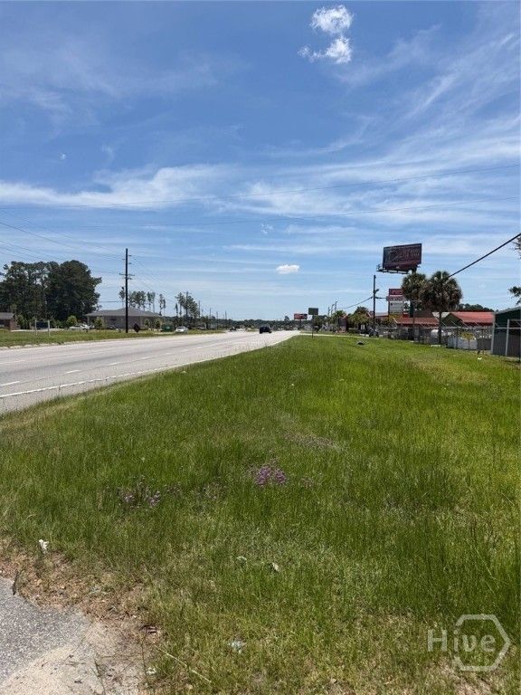 Image 3 of property listing at 5868/5864 hwy 21, Rincon, GA 31326