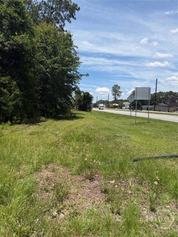 Image 5 of property listing at 5868/5864 hwy 21, Rincon, GA 31326