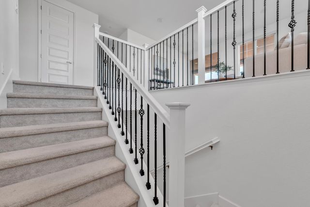 4651 Scenic Vista Dr, Folsom, CA 95630
