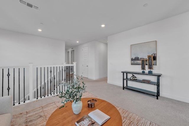 4651 Scenic Vista Dr, Folsom, CA 95630