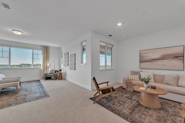 4651 Scenic Vista Dr, Folsom, CA 95630