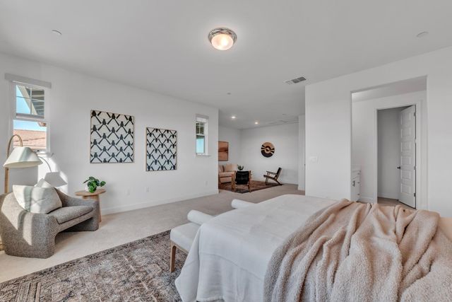 4651 Scenic Vista Dr, Folsom, CA 95630