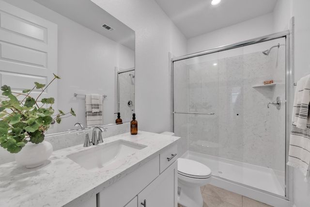 4651 Scenic Vista Dr, Folsom, CA 95630