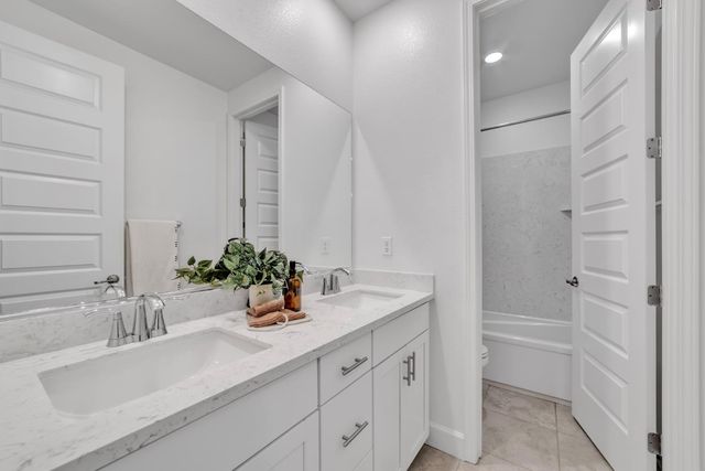 4651 Scenic Vista Dr, Folsom, CA 95630