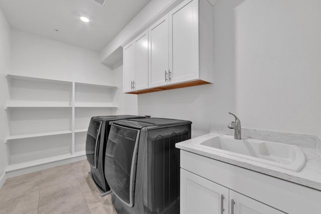 4651 Scenic Vista Dr, Folsom, CA 95630