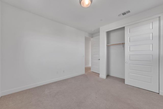 4651 Scenic Vista Dr, Folsom, CA 95630