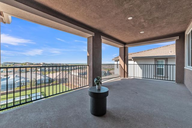 4651 Scenic Vista Dr, Folsom, CA 95630