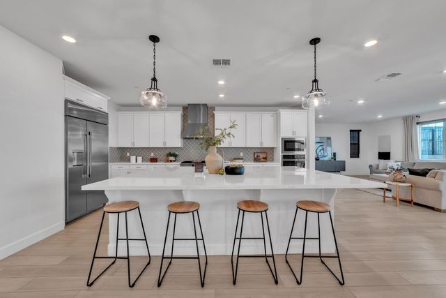 4651 Scenic Vista Dr, Folsom, CA 95630