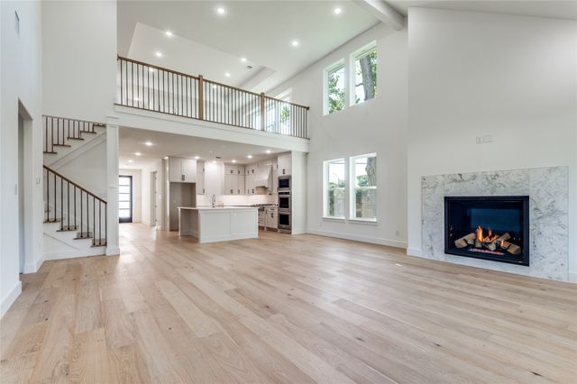 99 Kay Lane, Westworth Village, TX 76114