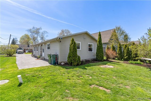 71 Sunset Drive, Wheatfield, NY 14304