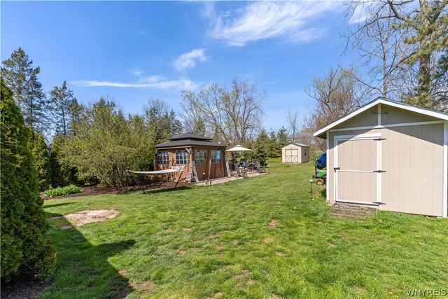 71 Sunset Drive, Wheatfield, NY 14304