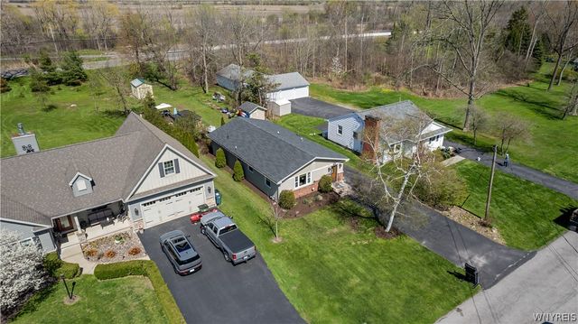 71 Sunset Drive, Wheatfield, NY 14304