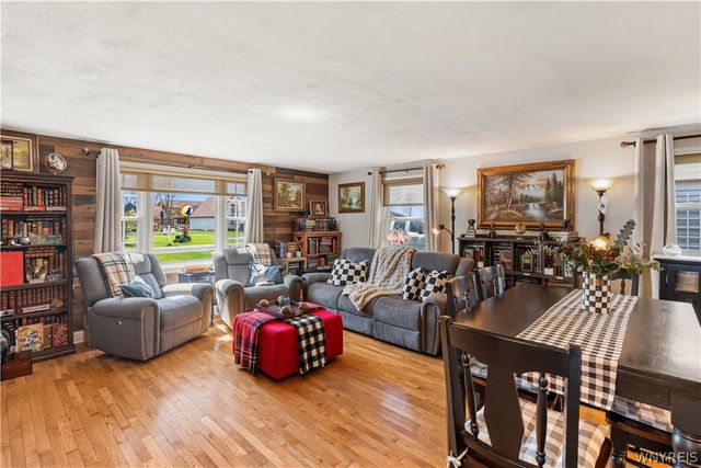 71 Sunset Drive, Wheatfield, NY 14304