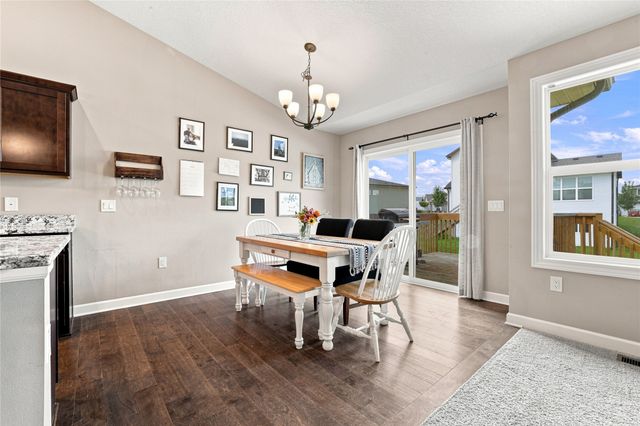 2616 6th Avenue SW, Altoona, IA 50009