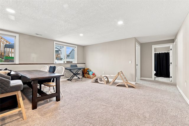 2616 6th Avenue SW, Altoona, IA 50009