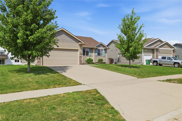 2616 6th Avenue SW, Altoona, IA 50009