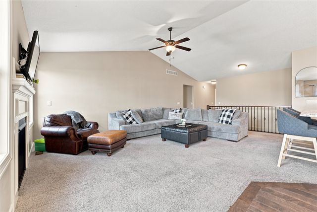 2616 6th Avenue SW, Altoona, IA 50009