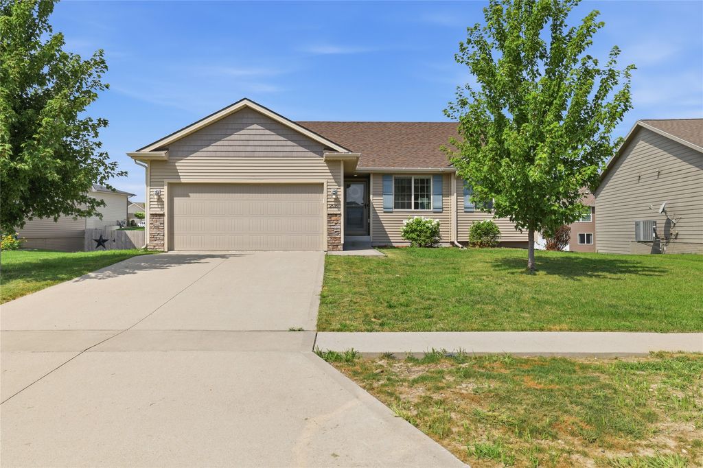2616 6th Avenue SW, Altoona, IA 50009