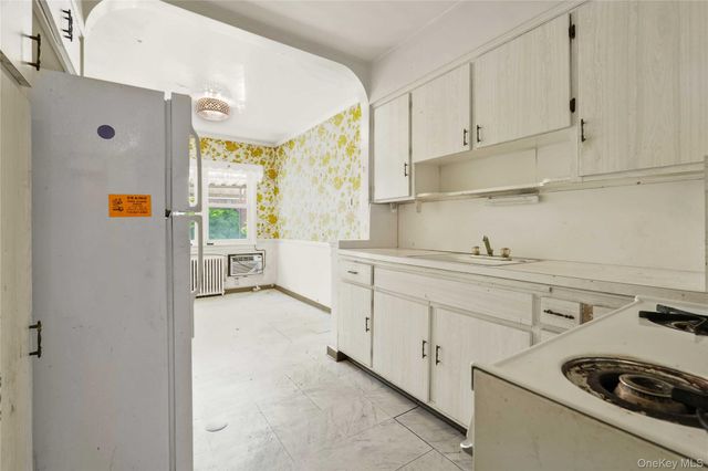 67-10 Selfridge Street, Forest Hills, NY 11375