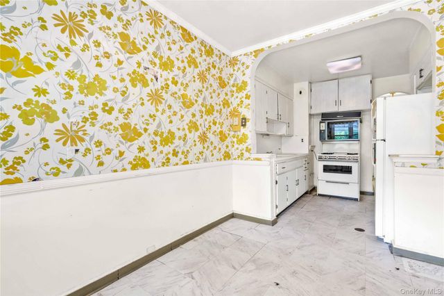 67-10 Selfridge Street, Forest Hills, NY 11375