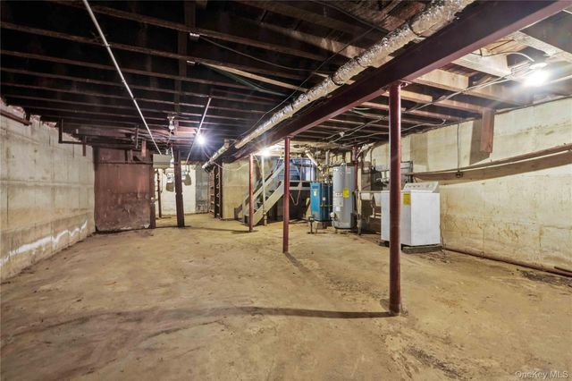 67-10 Selfridge Street, Forest Hills, NY 11375