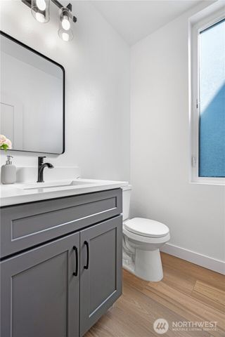 8522 23rd Avenue NE, Seattle, WA 98115