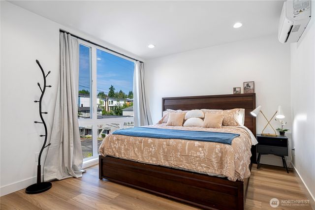 8522 23rd Avenue NE, Seattle, WA 98115