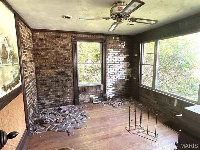 1823 N Belt, Belleville, IL 62221