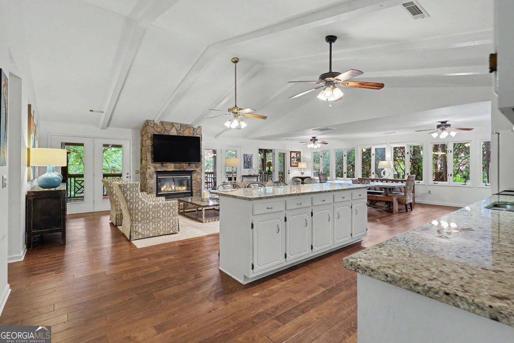 922 Burton Mountain Road, Clarkesville, GA 30523 — photo 3