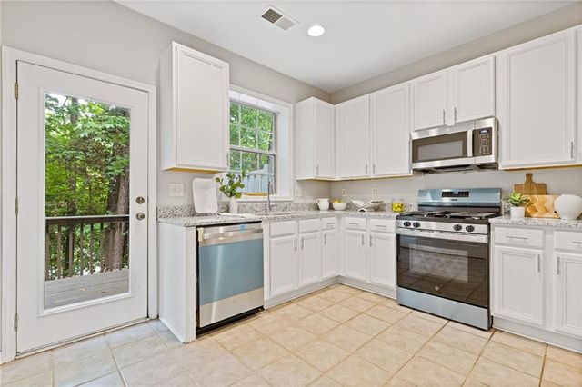 1607 Jackson Trace Court NW, Atlanta, GA 30318