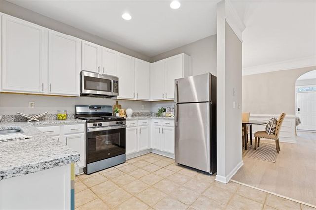 1607 Jackson Trace Court NW, Atlanta, GA 30318