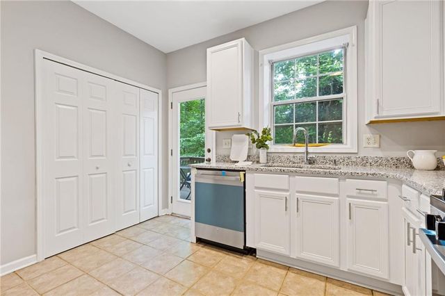 1607 Jackson Trace Court NW, Atlanta, GA 30318