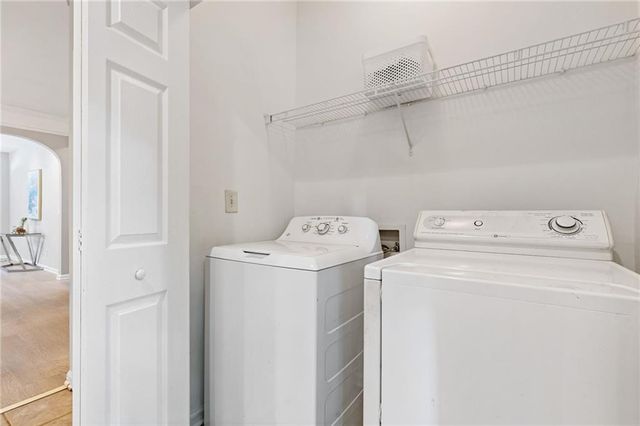 1607 Jackson Trace Court NW, Atlanta, GA 30318