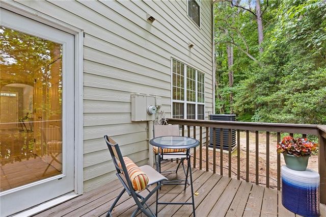 1607 Jackson Trace Court NW, Atlanta, GA 30318